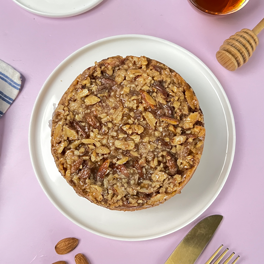 Wanna Party Honey Almond Tea Cake 1/2 Kg