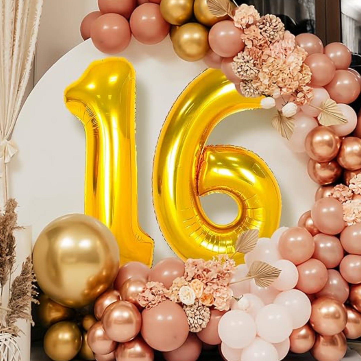Numerical 6 18" Golden Balloon