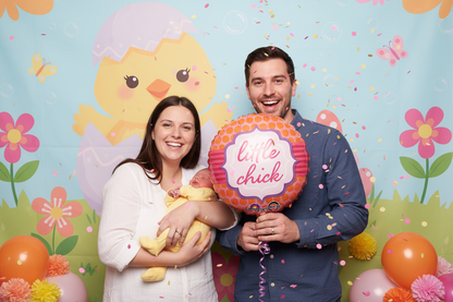 Little Chick Balloon - Photo Booth with Family